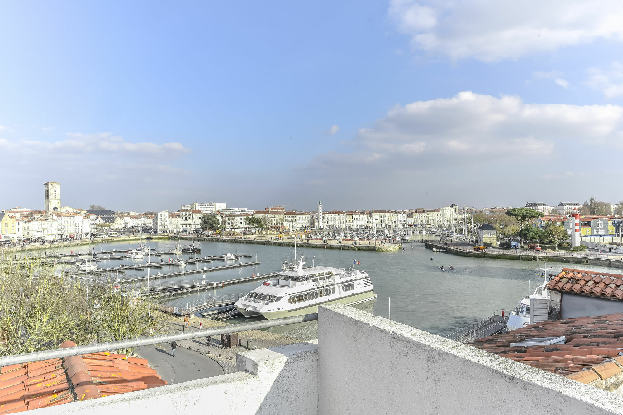 Maisons Du Monde Hotel & Suites - La Rochelle Vieux Port Экстерьер фото